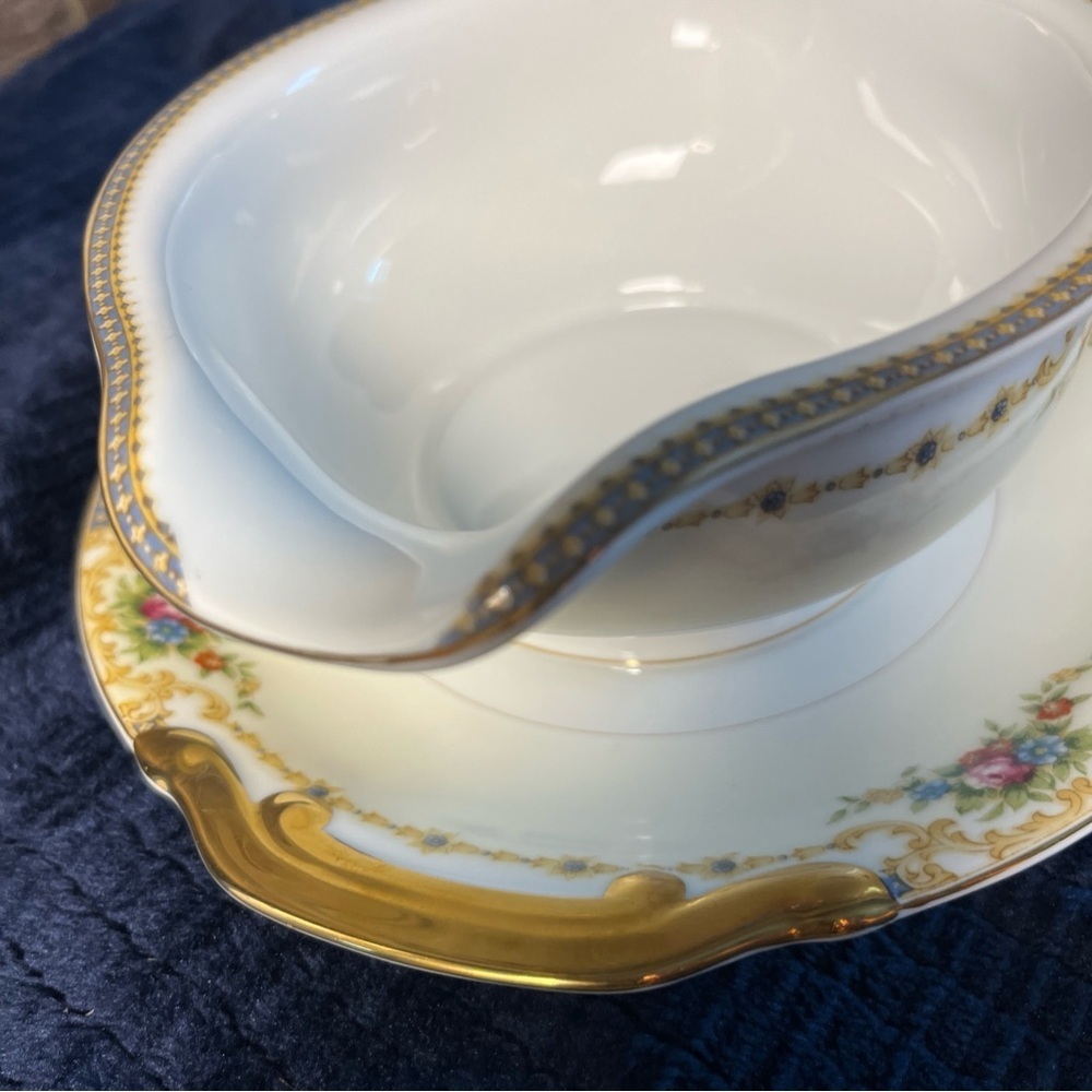 Kongo China Japan  Vintage Floral Gravy Boat with Saucer attached hand painted - Picture 5 of 10